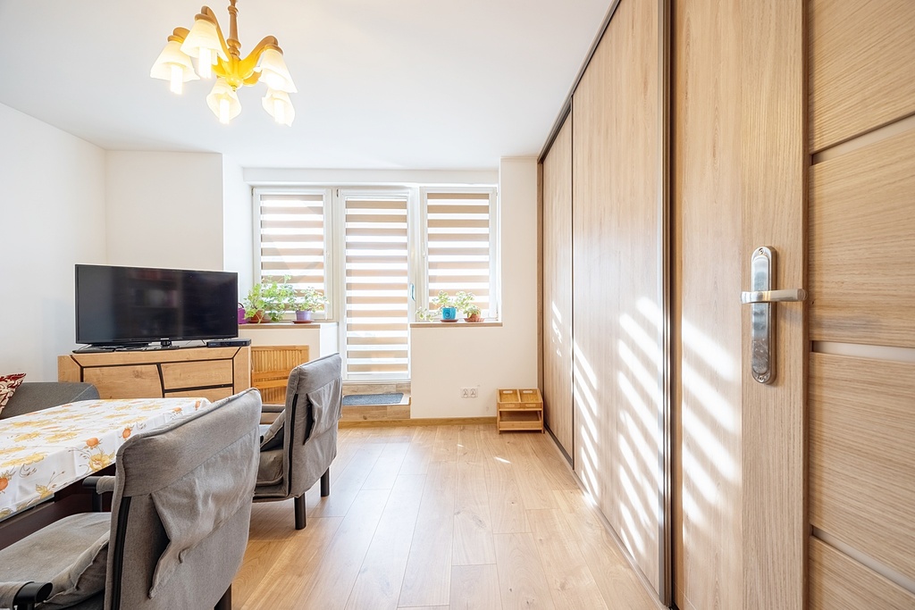 Świerczewo, 3 pokoje,  73,22 m2, balkon,  1994 rok (7)