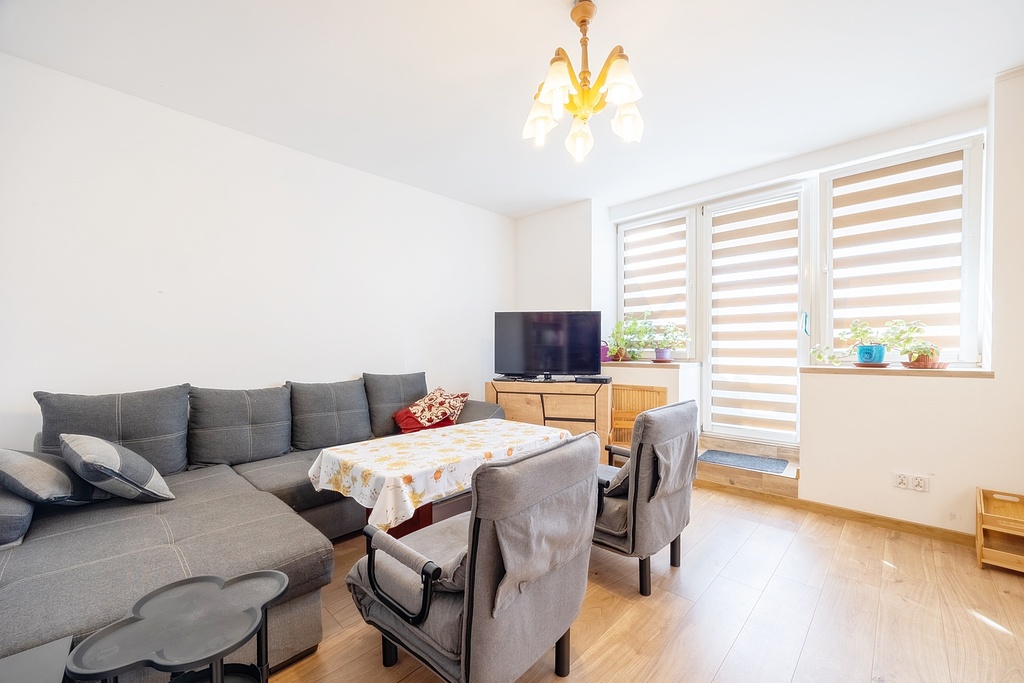 Świerczewo, 3 pokoje,  73,22 m2, balkon,  1994 rok (9)