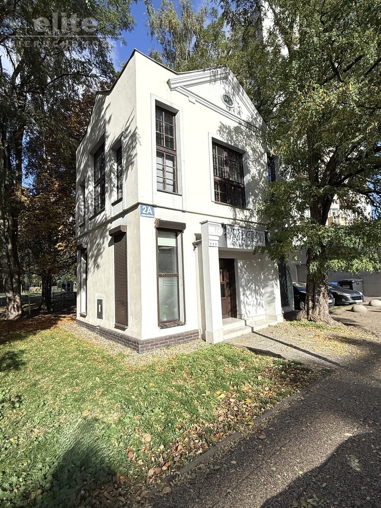 Budynek handlowo usługowy blisko Galaxy i Oxygen. (1)