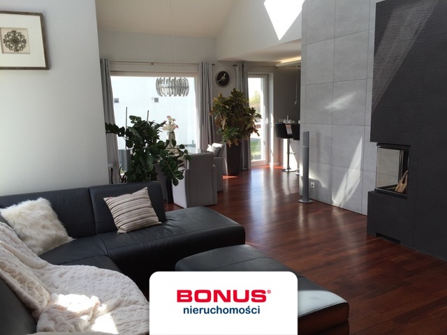 Dom z pięknym ogrodem w Przylepie. (28)