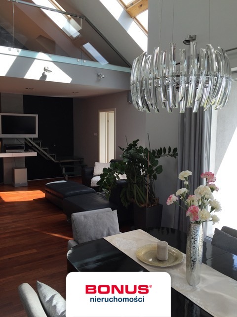 Dom z pięknym ogrodem w Przylepie. (27)