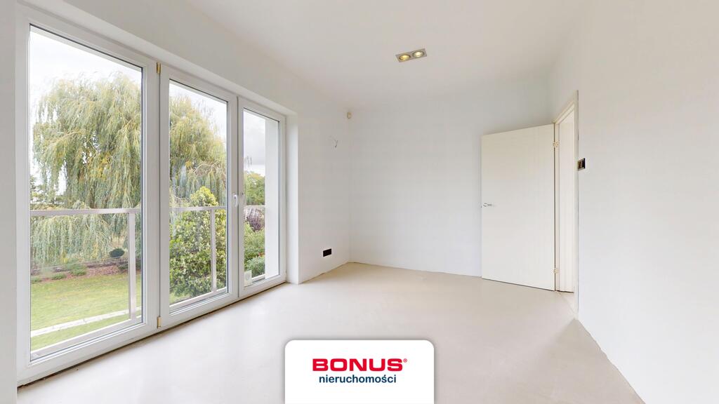 Dom z pięknym ogrodem w Przylepie. (11)