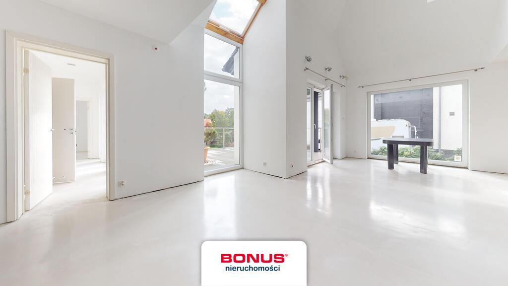 Dom z pięknym ogrodem w Przylepie. (15)