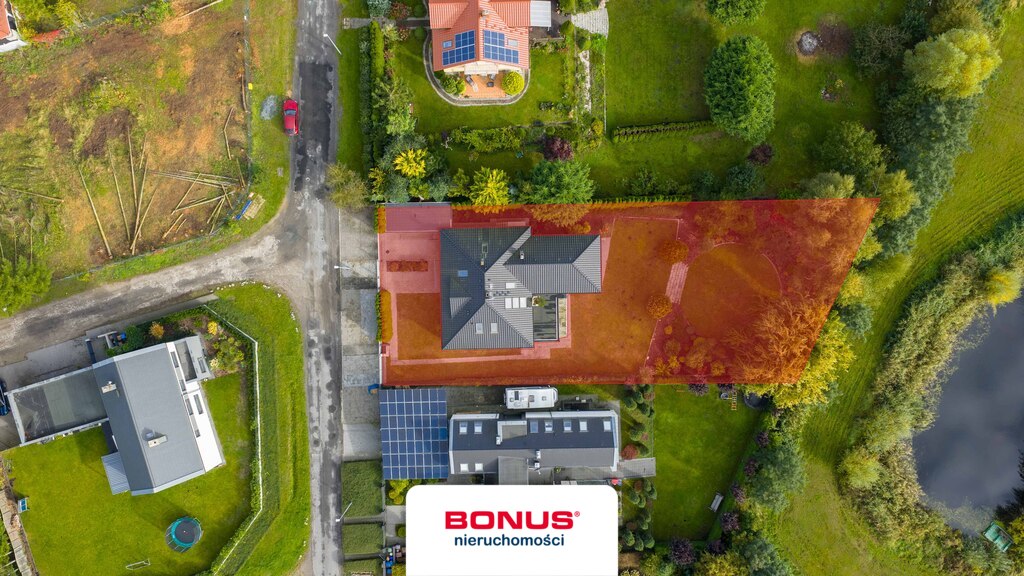 Dom z pięknym ogrodem w Przylepie. (30)