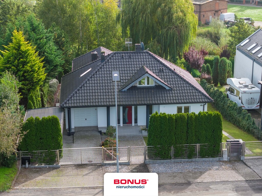 Dom z pięknym ogrodem w Przylepie. (2)