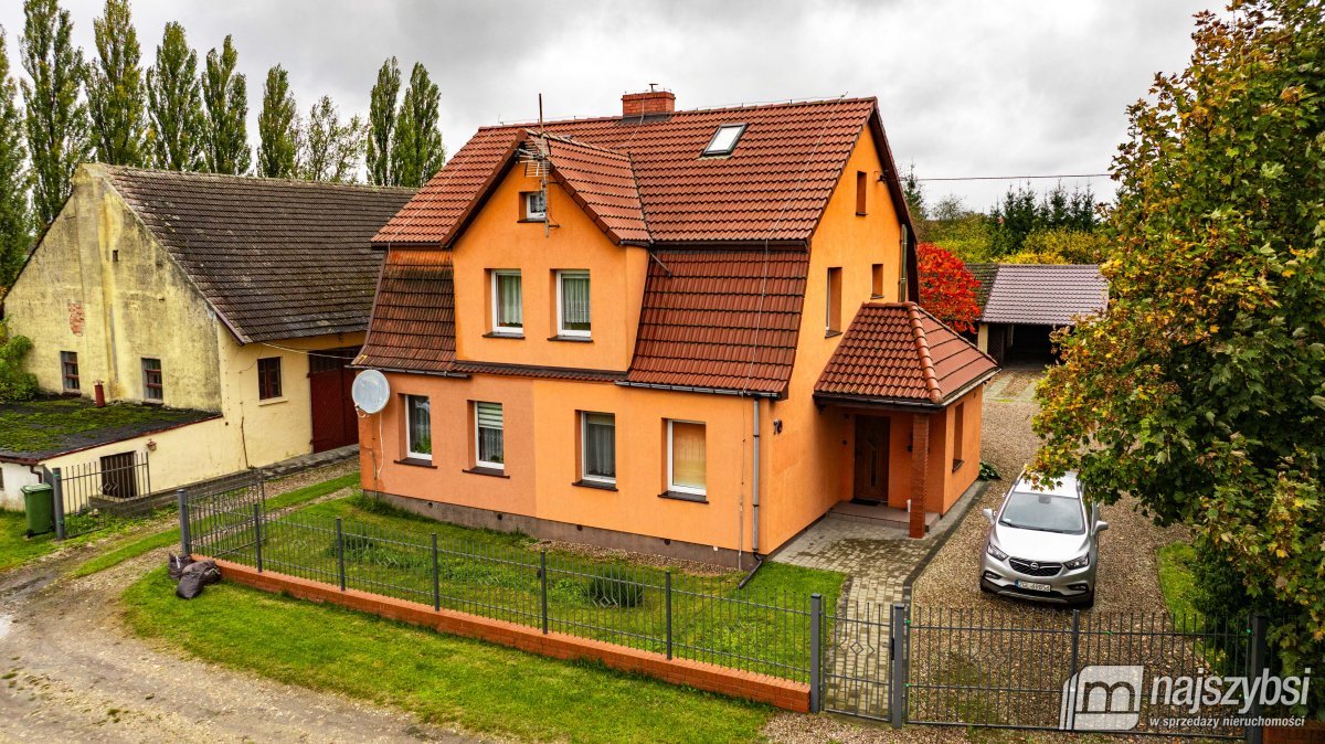 Przybiernów-dom 85 m2 z budynkami gospodarczymi (1)