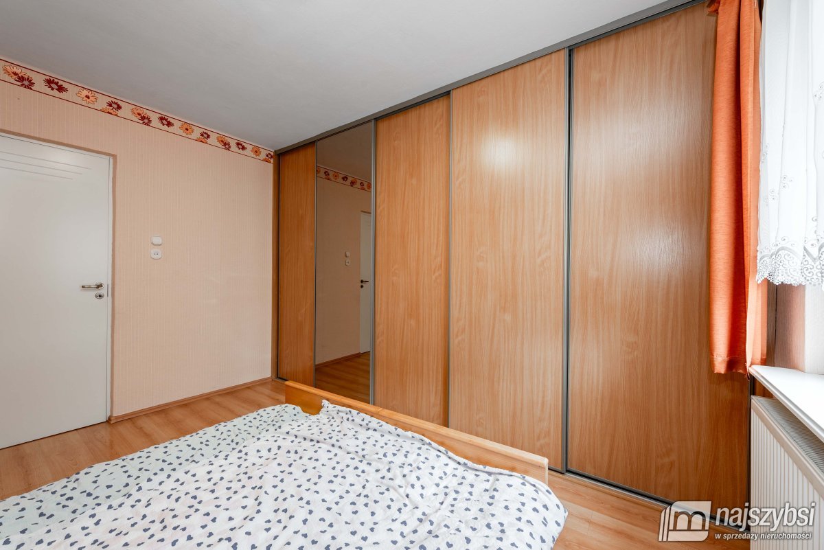 Przybiernów-dom 85 m2 z budynkami gospodarczymi (10)