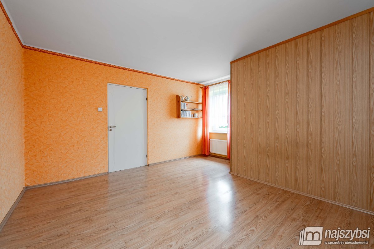 Przybiernów-dom 85 m2 z budynkami gospodarczymi (11)