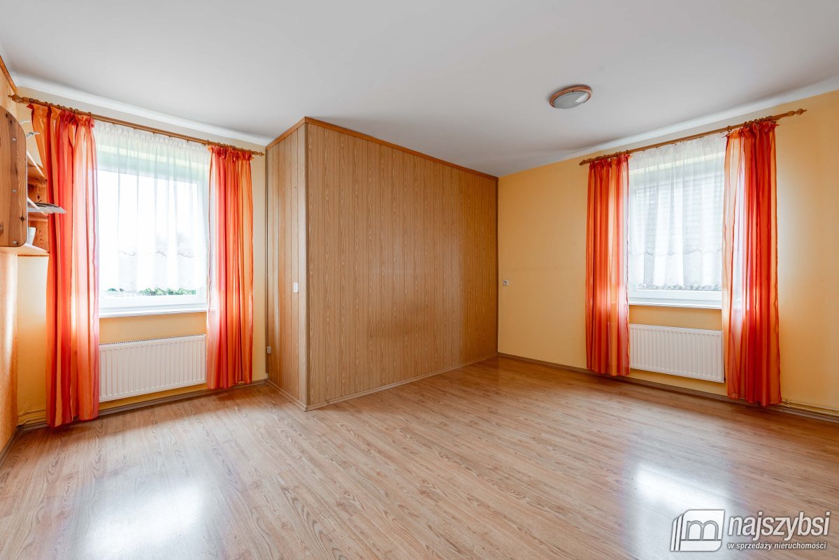 Przybiernów-dom 85 m2 z budynkami gospodarczymi (12)