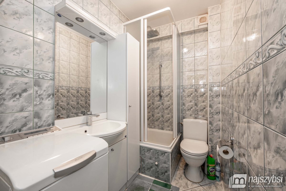 Przybiernów-dom 85 m2 z budynkami gospodarczymi (16)