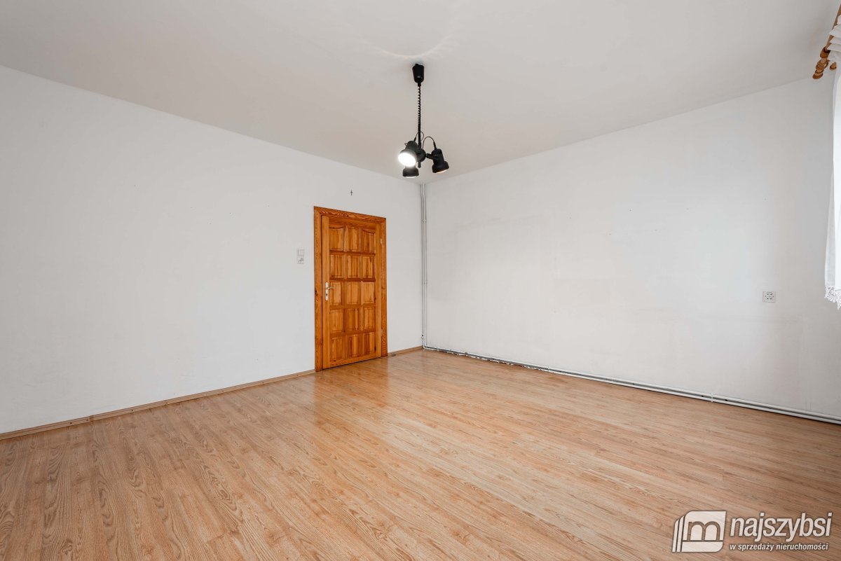 Przybiernów-dom 85 m2 z budynkami gospodarczymi (25)