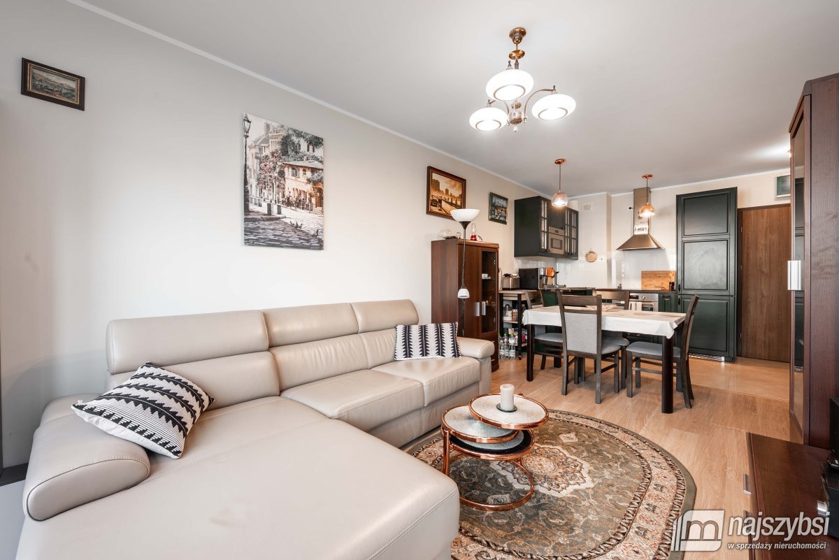 KOŁOBRZEG-MIESZKANIE 2pok. Z GARAŻEM 700m OD PLAŻY (2)