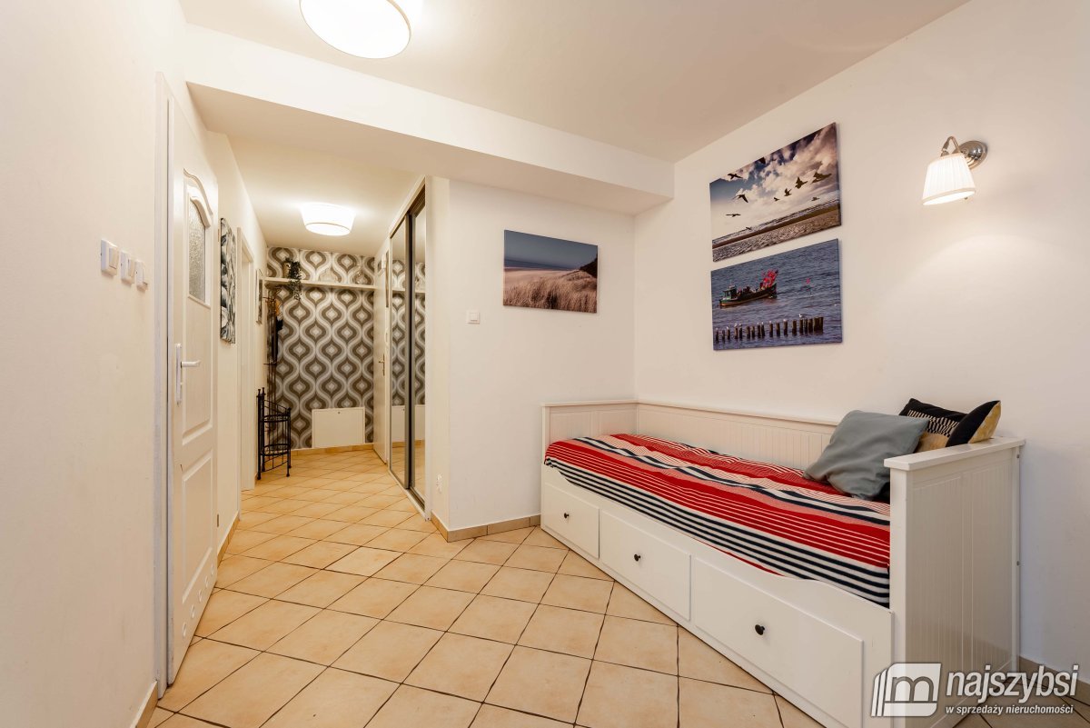 KOŁOBRZEG-MIESZKANIE 500m OD MORZA OSIEDLE JANTAR (10)