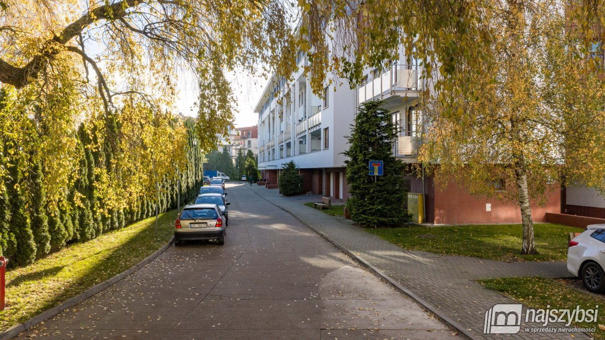 KOŁOBRZEG-MIESZKANIE 500m OD MORZA OSIEDLE JANTAR (19)