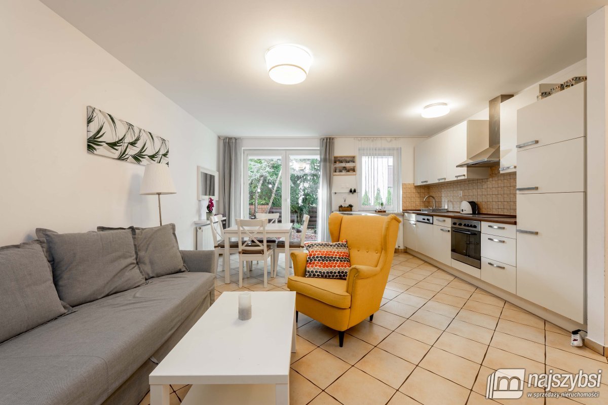 KOŁOBRZEG-MIESZKANIE 500m OD MORZA OSIEDLE JANTAR (2)