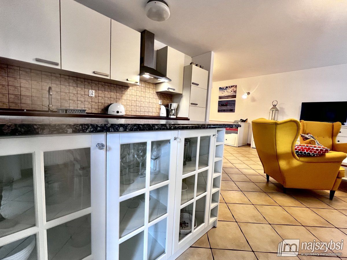 KOŁOBRZEG-MIESZKANIE 500m OD MORZA OSIEDLE JANTAR (4)