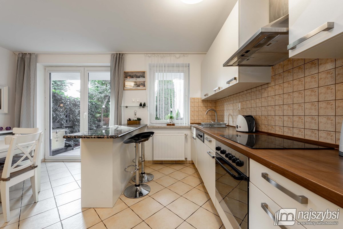 KOŁOBRZEG-MIESZKANIE 500m OD MORZA OSIEDLE JANTAR (5)