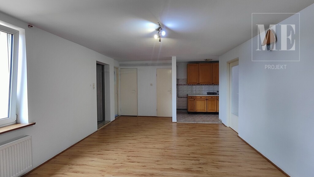 Stepnica - bezczynszowe mieszkanie na sprzedaż (2)