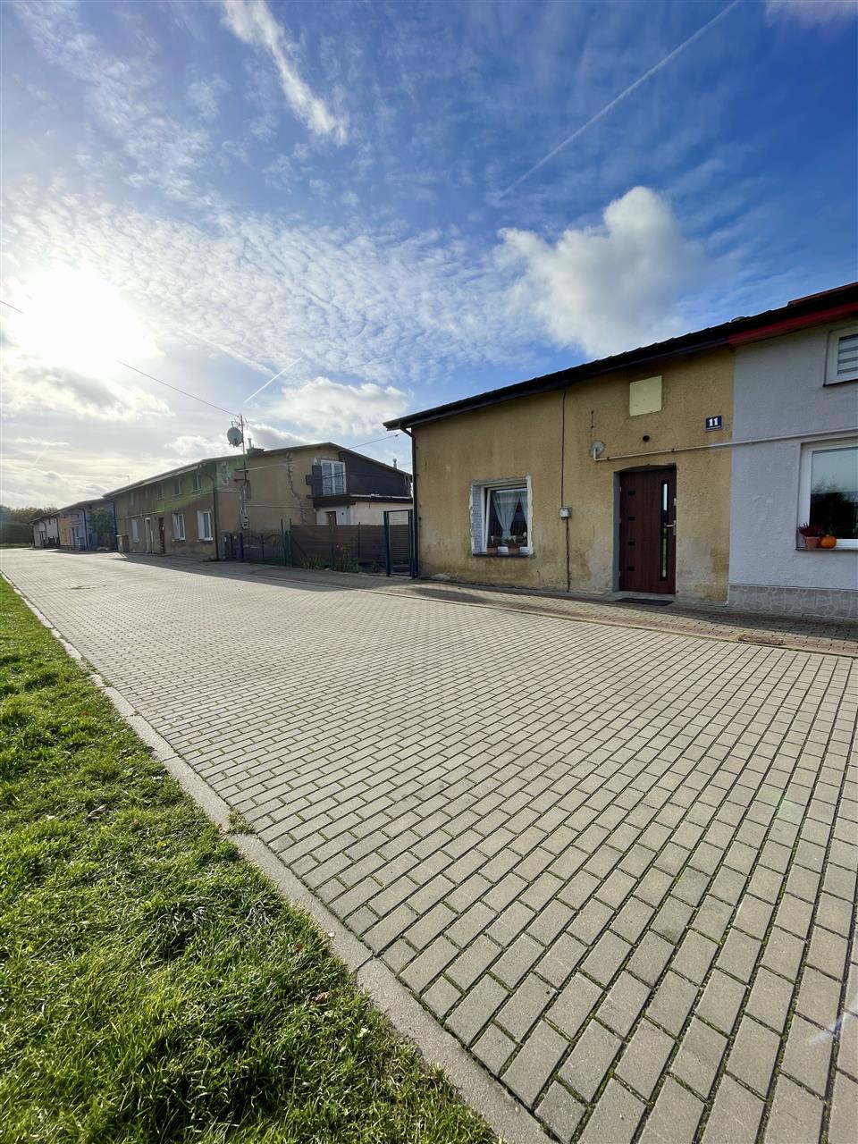 Dom bliźniak, dobra cena, gm. Biesiekierz (1)