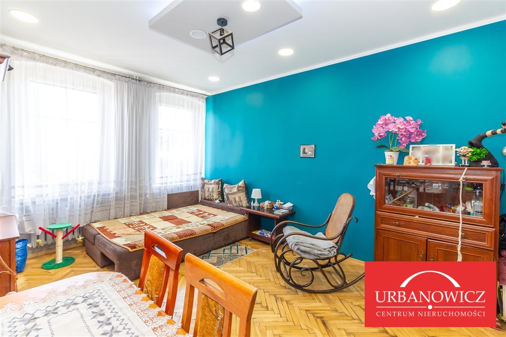 3-pokojowe mieszkanie na 1 piętrze w centrum. (1)