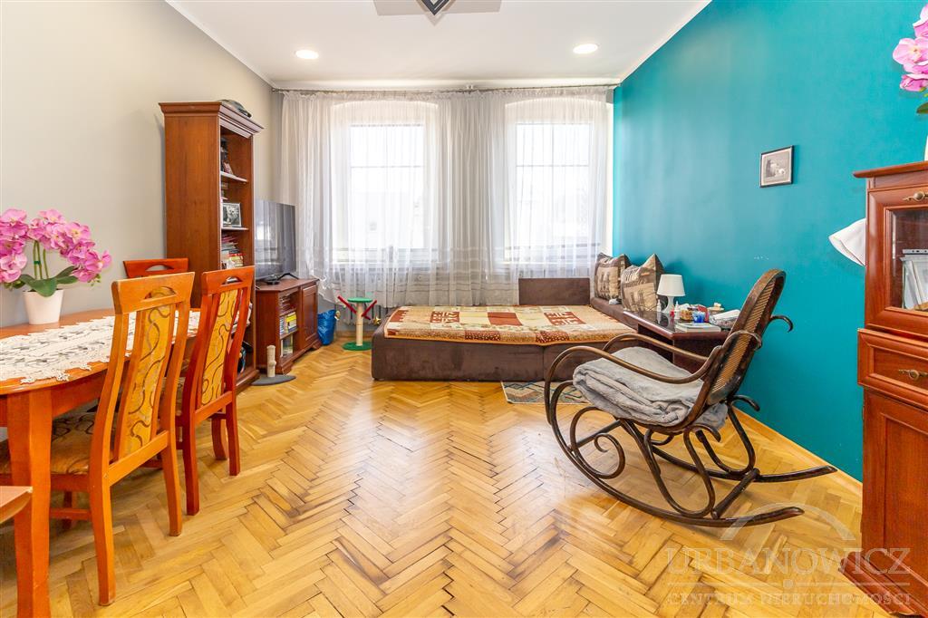 3-pokojowe mieszkanie na 1 piętrze w centrum. (2)