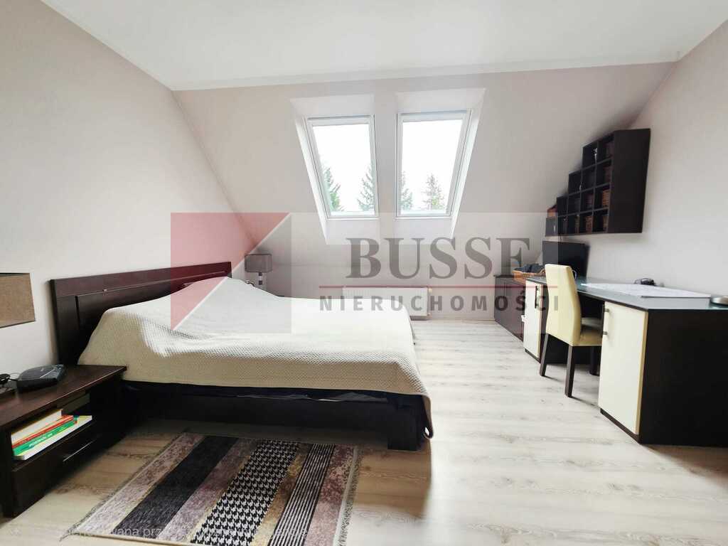 Dom w urokliwym zaciszu Warszewa! (11)