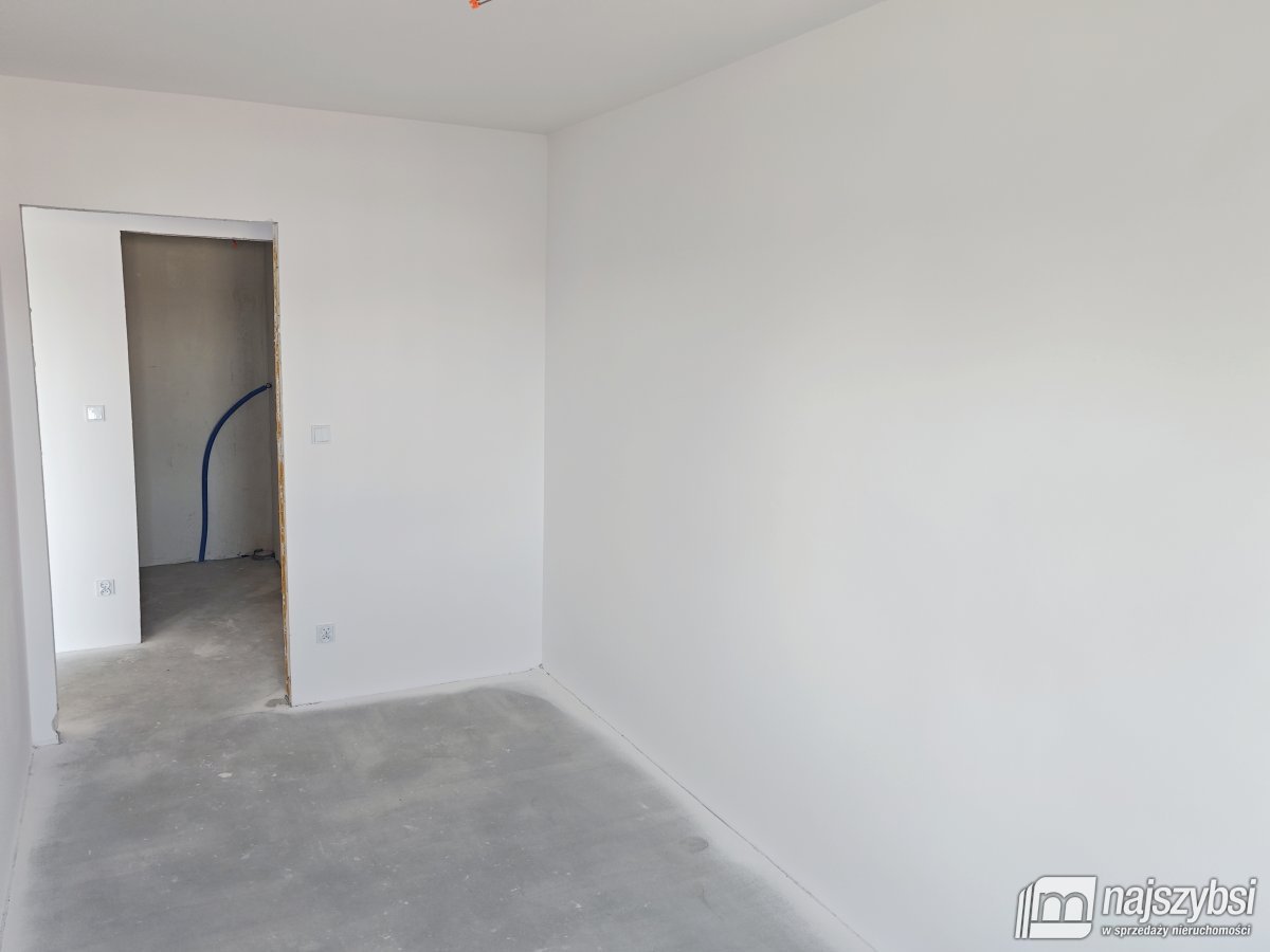 KOŁOBRZEG-MIESZKANIE 2 POK. NOWE-GARAŻ 2 MIEJSCA (4)