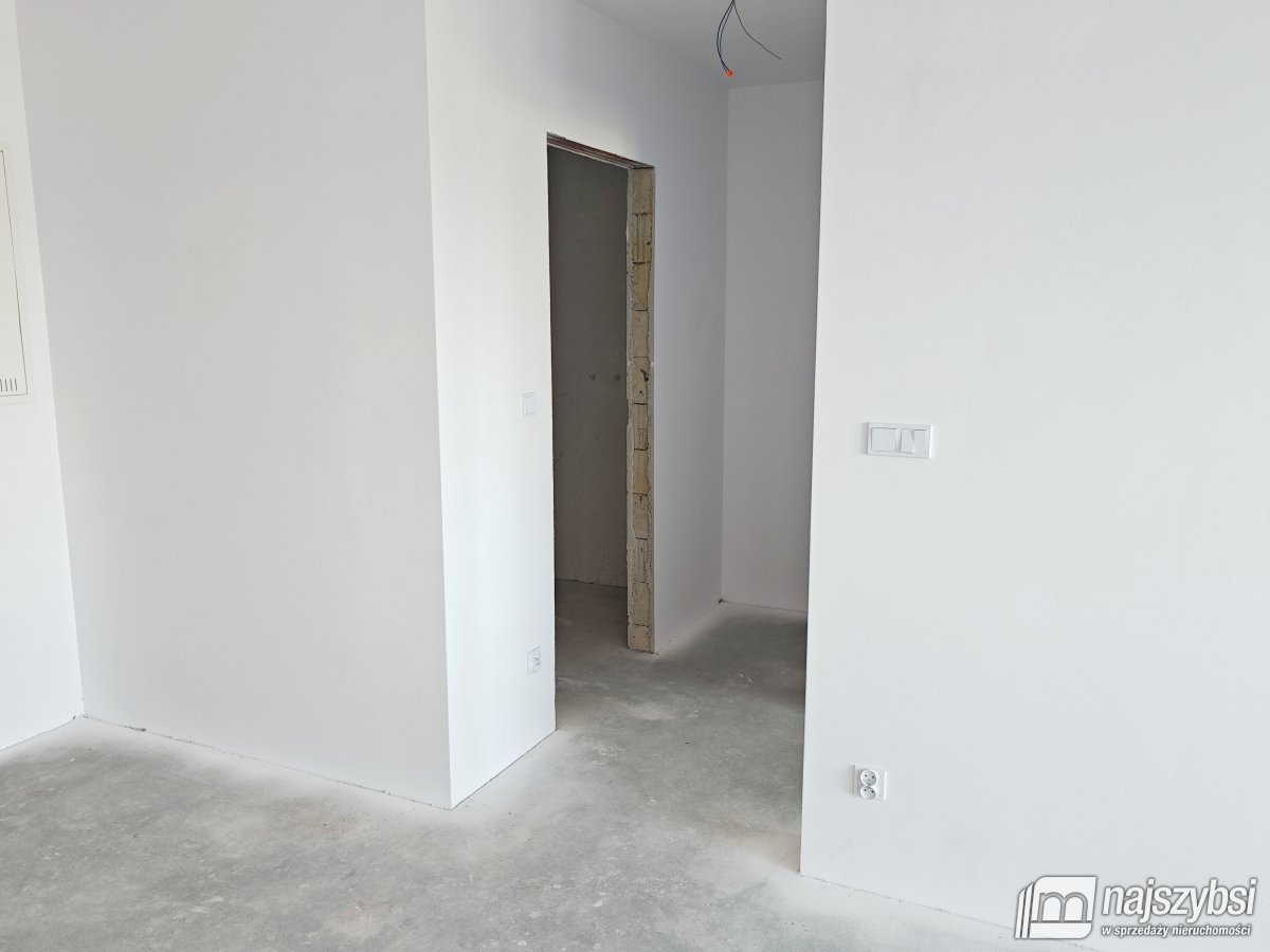 KOŁOBRZEG-MIESZKANIE 2 POK. NOWE-GARAŻ 2 MIEJSCA (5)