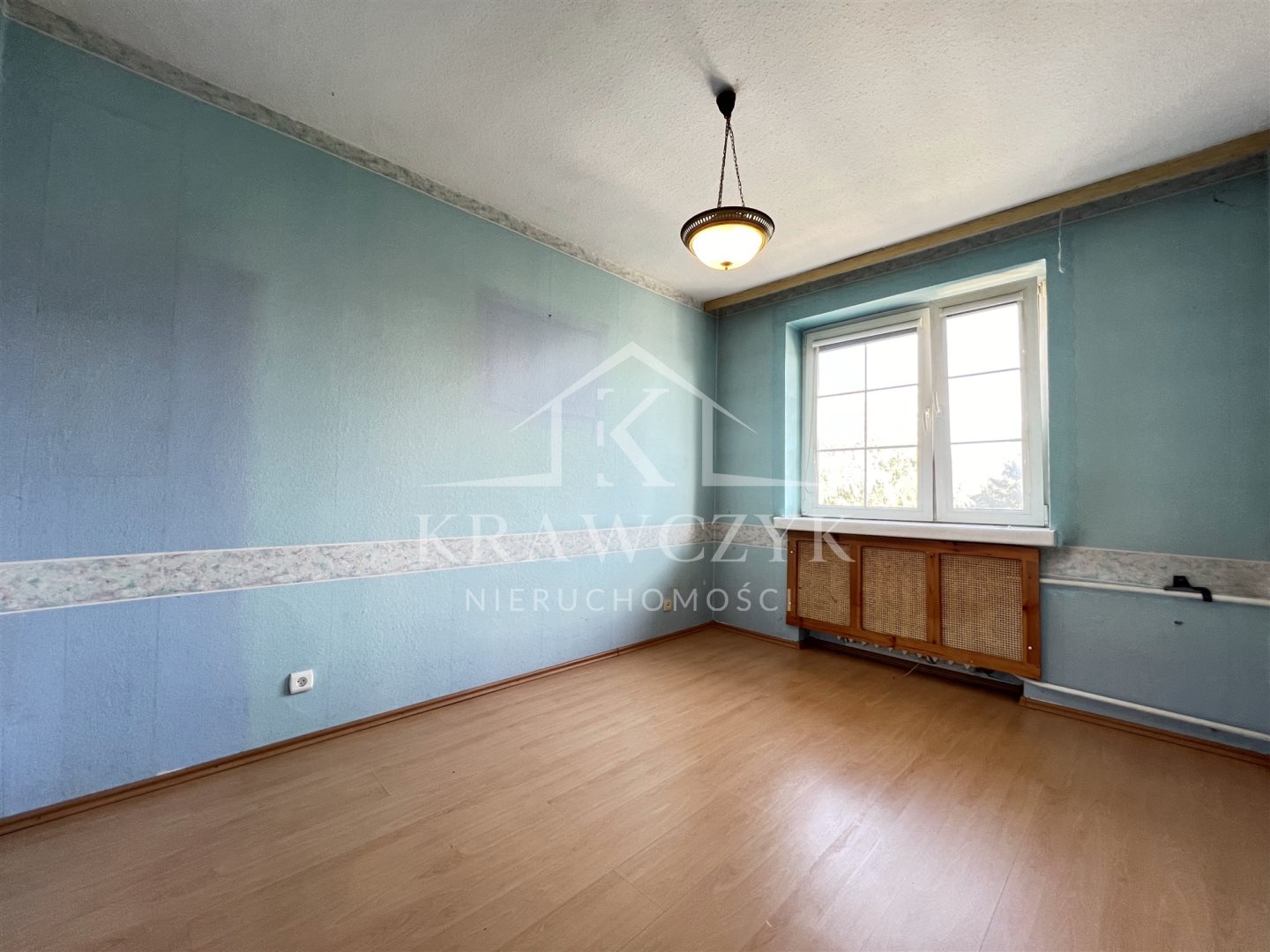 Atrakcyjny dom w zabudowie szeregowej na bezrzeczu (6)