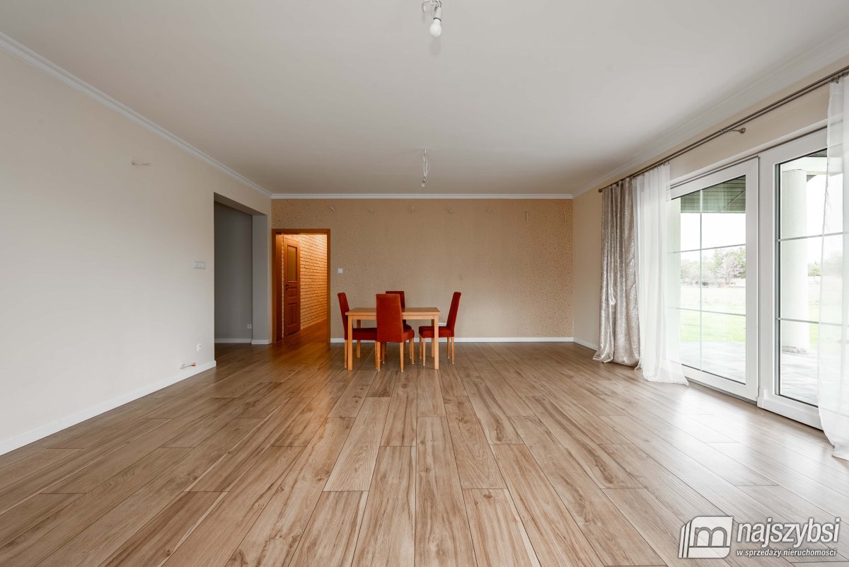 SŁAWOBORZE - NOWOCZESNY DOM NA SPRZEDAŻ (21)