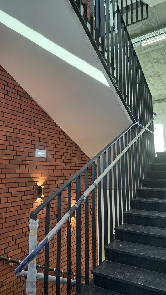 Nowy budynek m.in. na gabinety 450 m2 Pogodno II (6)