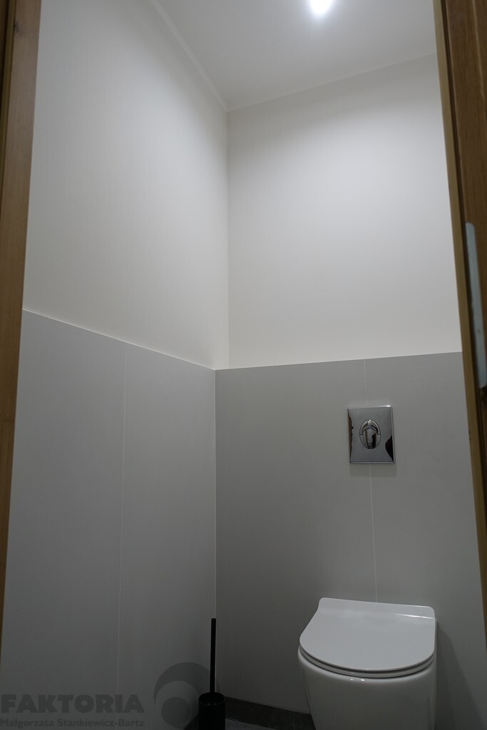 Budynek biurowy 334 m2 Gumieńce (15)