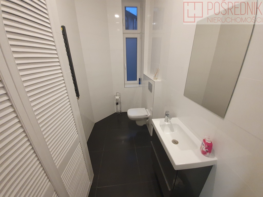 Pokój 17,5m2 biurowy w Centrum (5)