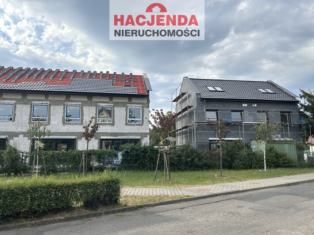 OSTATNIE DWA SZEREGOWCE , OGRÓDKI ok 100m2 (15)