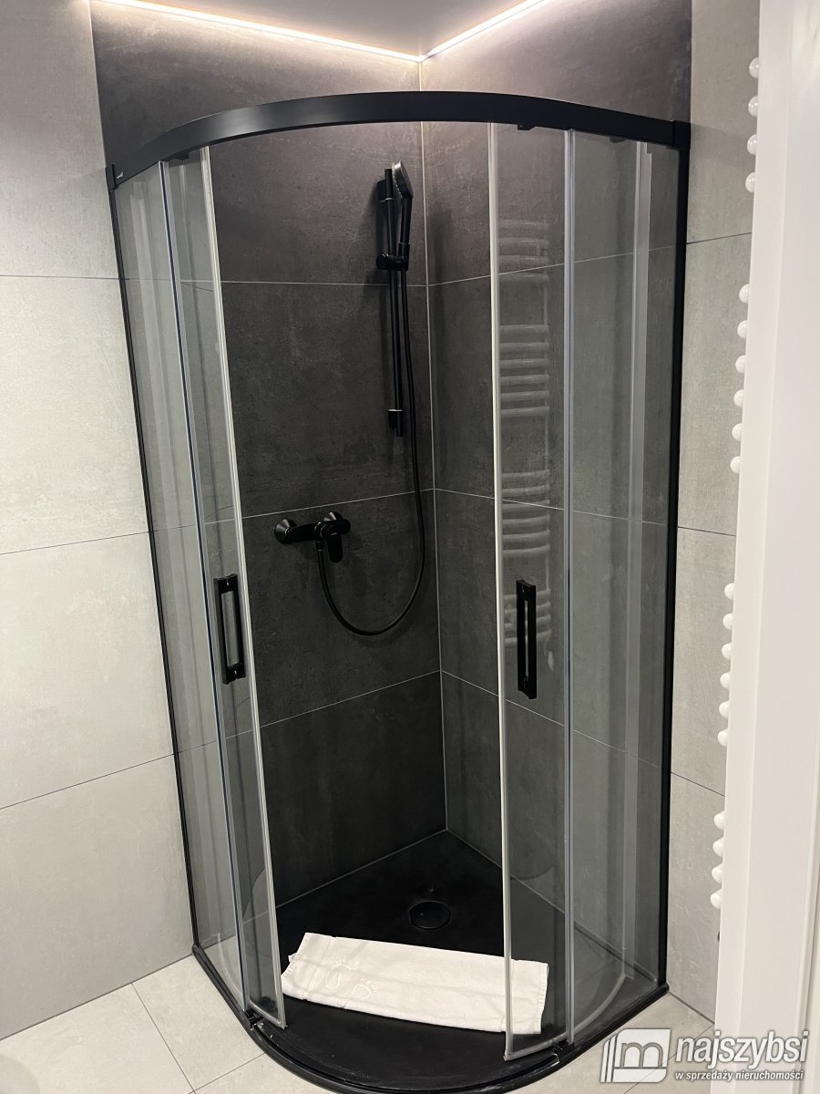 KOŁOBRZEG - APARTAMENT Z BALKONEM - NETTO 359000 ! (19)