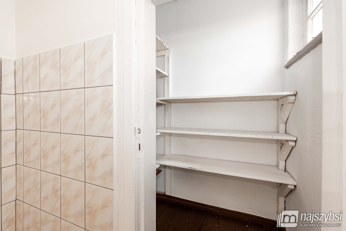 Drawsko Pomorskie-połowa domu z ogrodem i garażem (10)