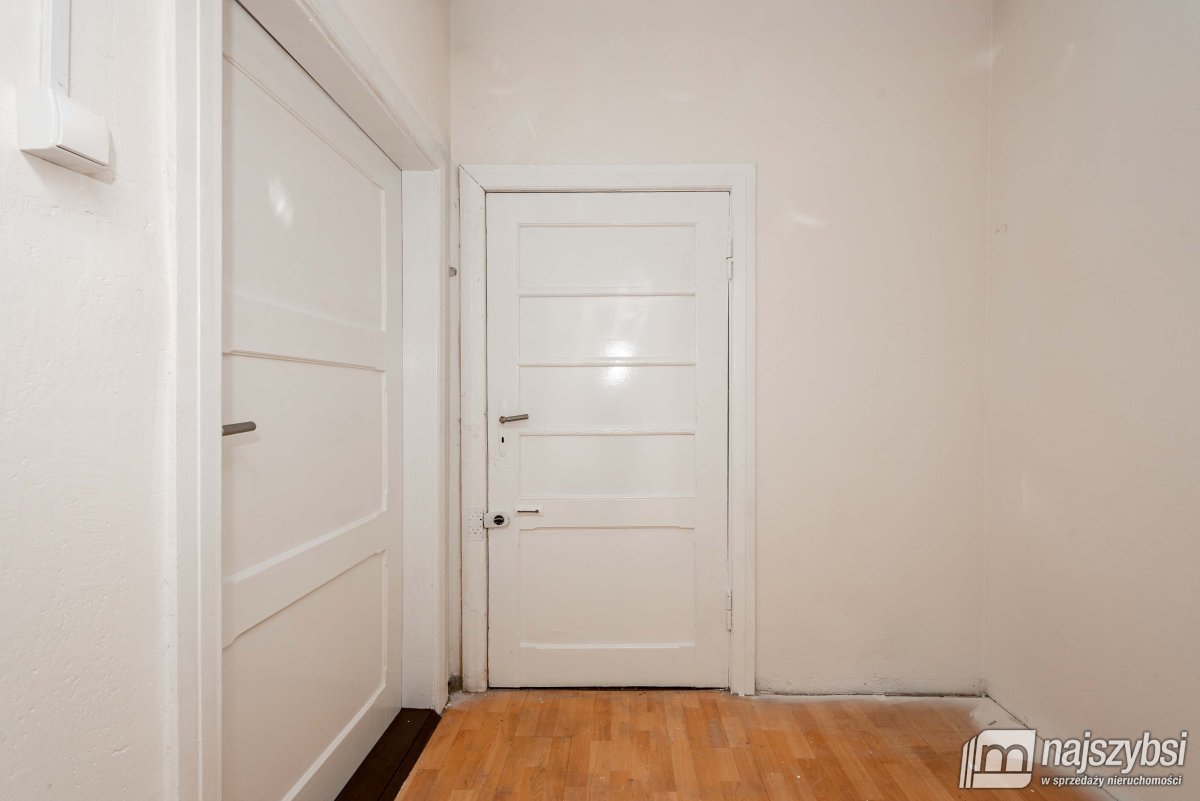 Drawsko Pomorskie-połowa domu z ogrodem i garażem (11)