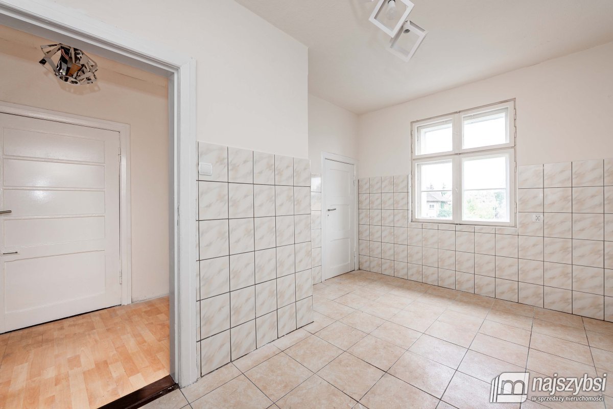 Drawsko Pomorskie-połowa domu z ogrodem i garażem (8)