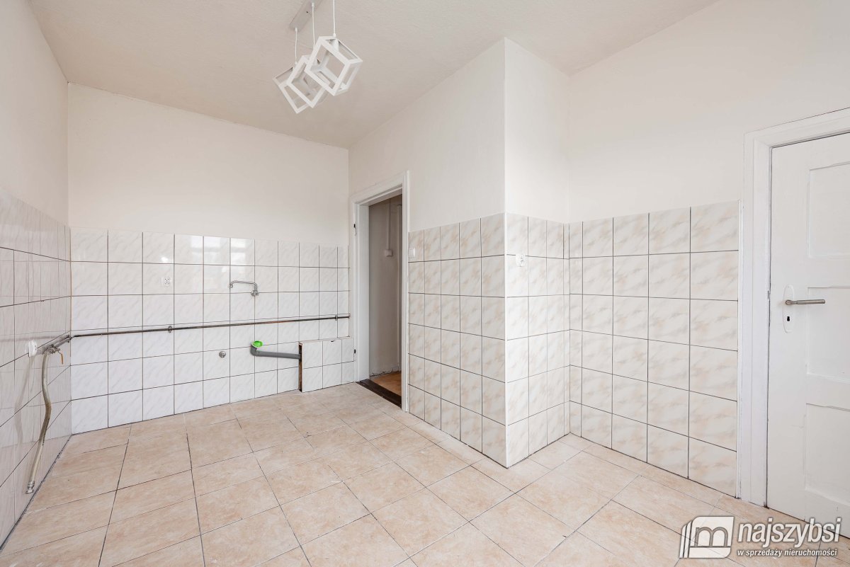 Drawsko Pomorskie-połowa domu z ogrodem i garażem (9)