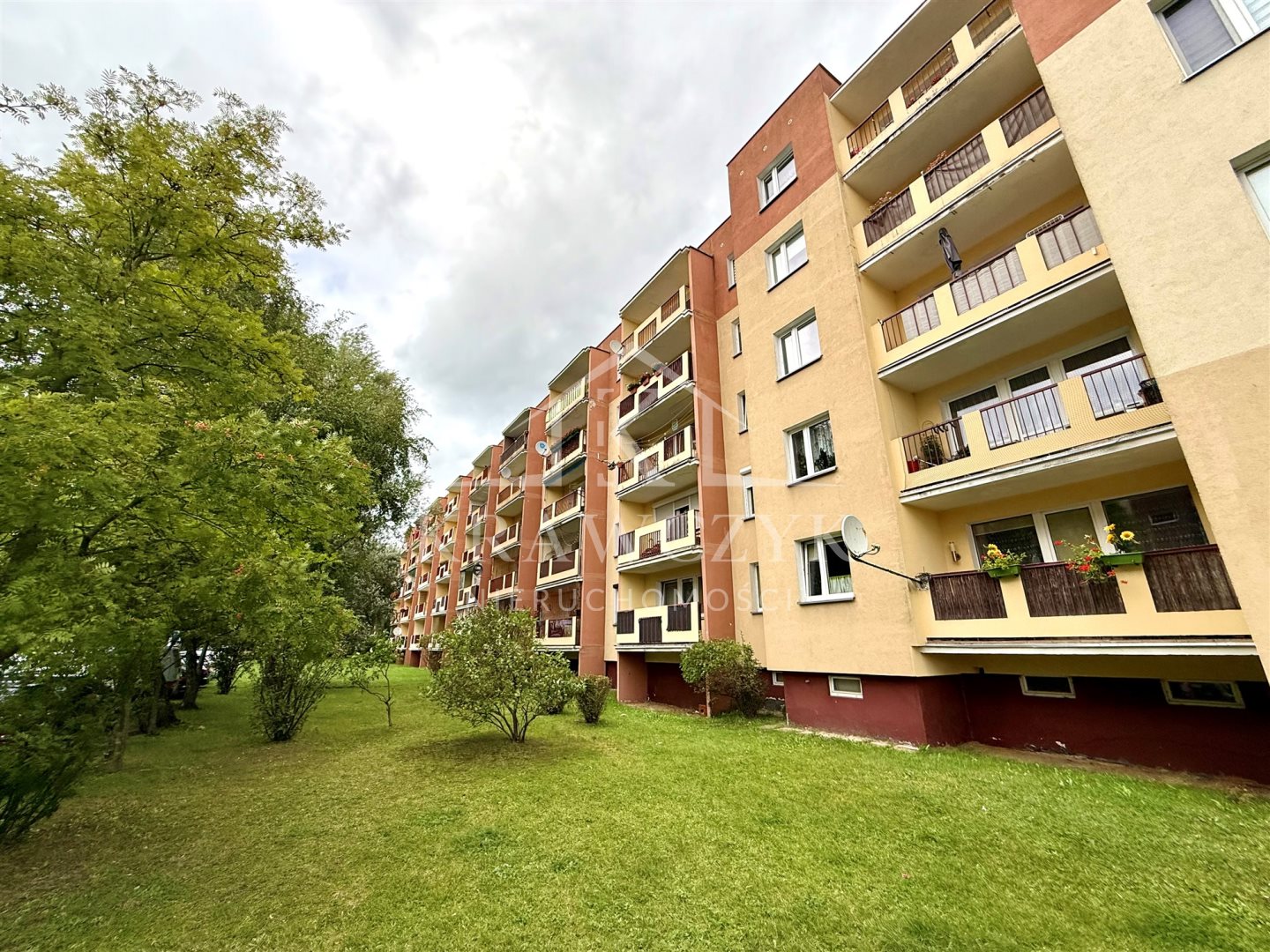 POGODNO, 2pok. balkon, piwnica, NISKI BLOK  (15)