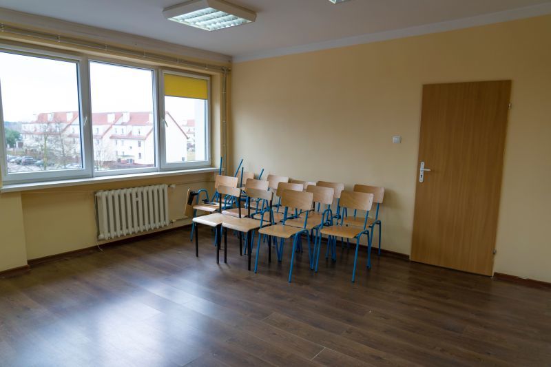 Na wynajem pomieszczenie/biuro 38m2 w Nowogardzie (2)