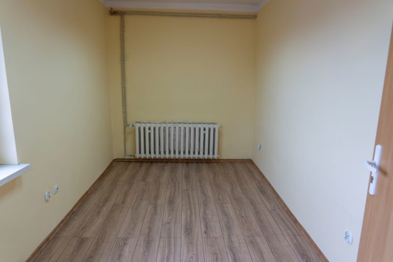 Na wynajem pomieszczenie/biuro 38m2 w Nowogardzie (7)