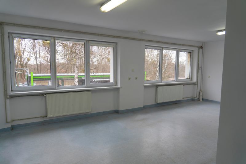 Na wynajem pomieszczenie/biuro 38m2 w Nowogardzie (10)