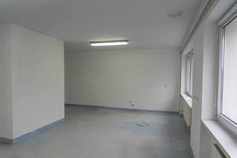 Na wynajem pomieszczenie/biuro 38m2 w Nowogardzie (12)