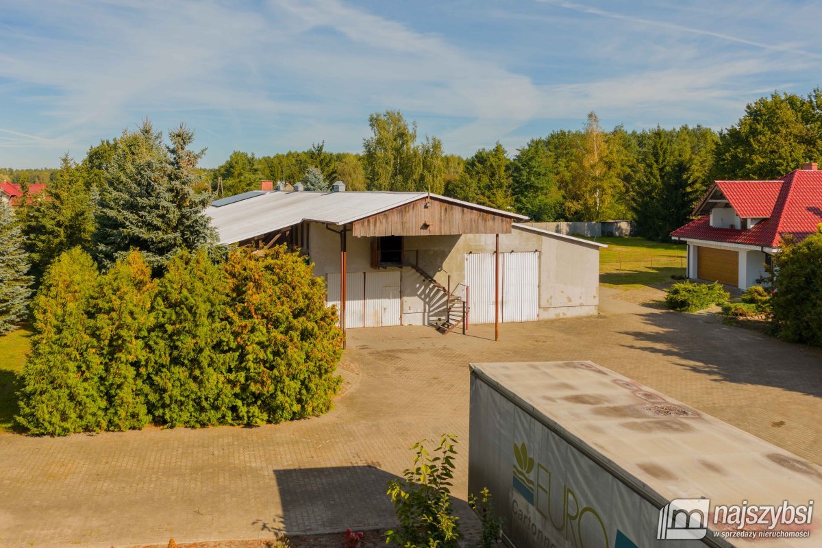 Łaniewo - komfortowy dom, duża działka, magazyn  (12)