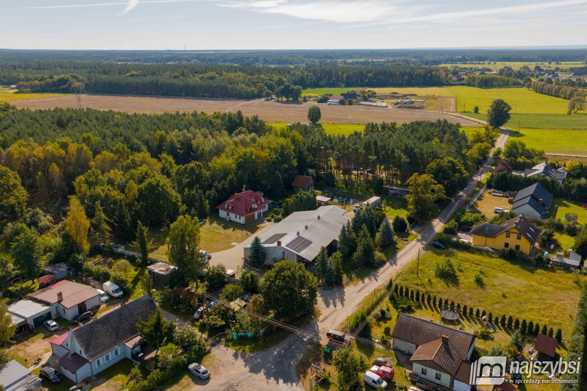 Łaniewo - komfortowy dom, duża działka, magazyn  (14)