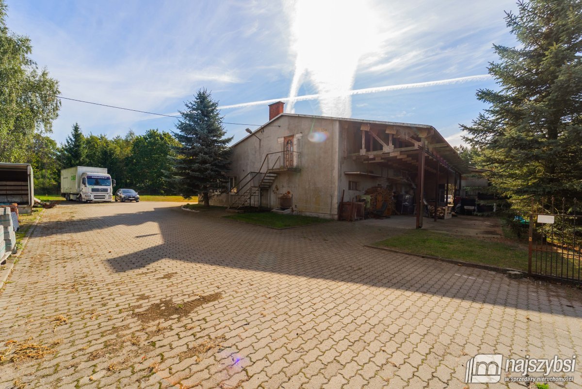 Łaniewo - komfortowy dom, duża działka, magazyn  (5)