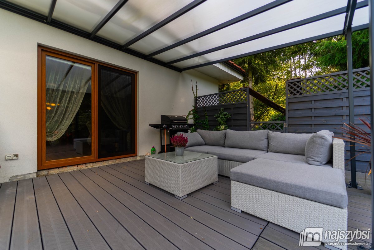 Łaniewo - komfortowy dom, duża działka, magazyn  (6)