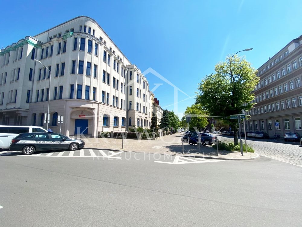 WAŁY CHROBREGO, FILHARMONIA - BIURA (2)