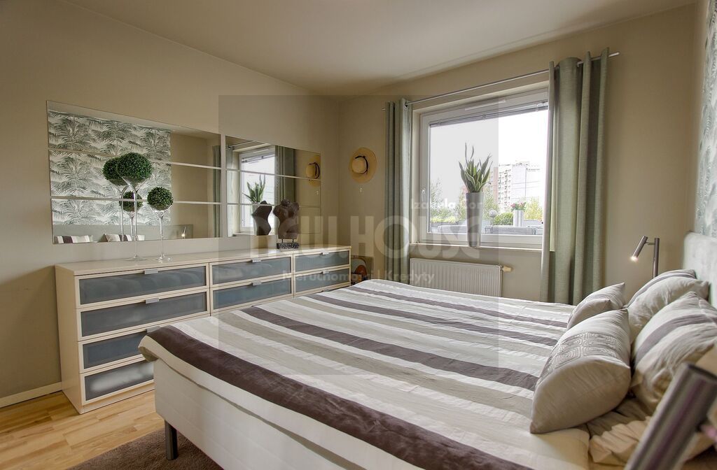 Unikatowe mieszkanie z dużym tarasem Bandurskiego (7)